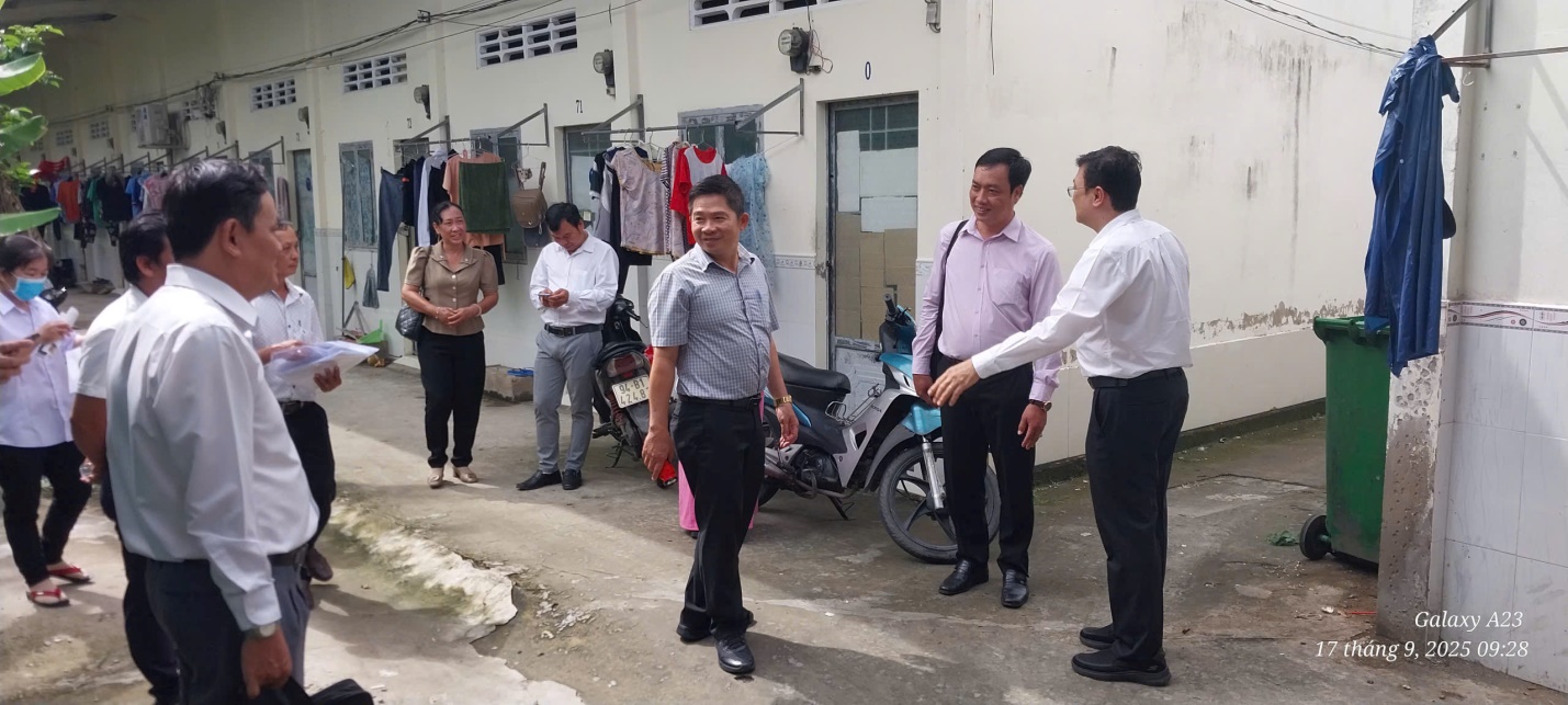 VIỆN PASTEUR TP. HỒ CHÍ MINH KIỂM TRA CÔNG TÁC PHÒNG, CHỐNG SỐT XUẤT HUYẾT TẠI XÃ GIAO LONG